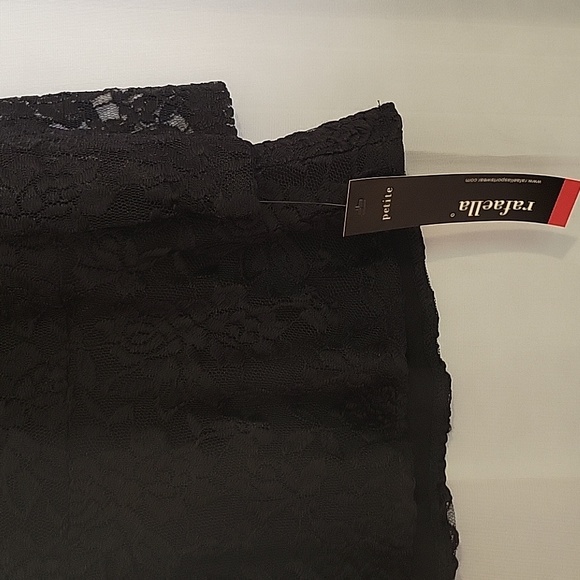 Rafaella Black Lace Peplum Top Petite Large - Picture 2 of 12